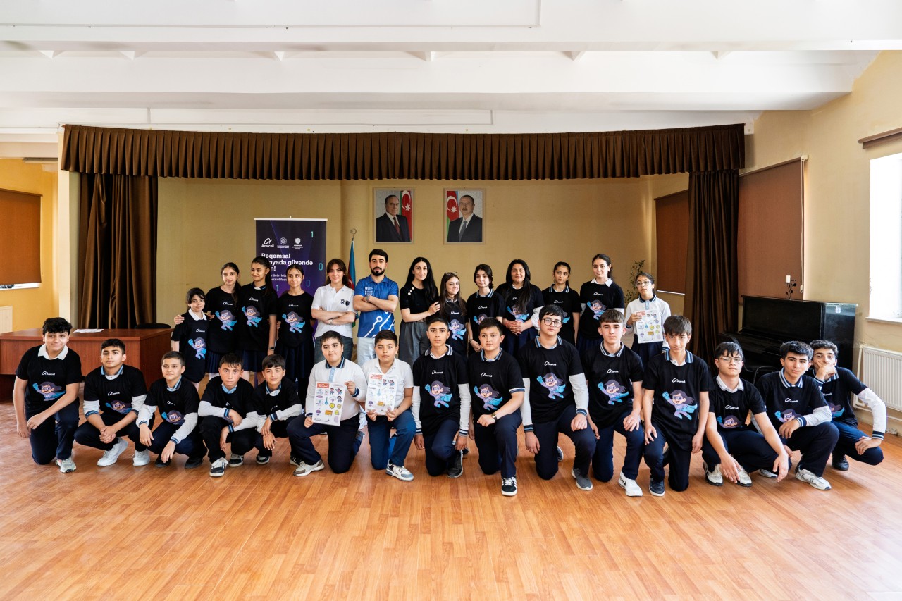 "Azercell"in kibermaarifləndirmə təşəbbüsü davam edir - FOTOLAR